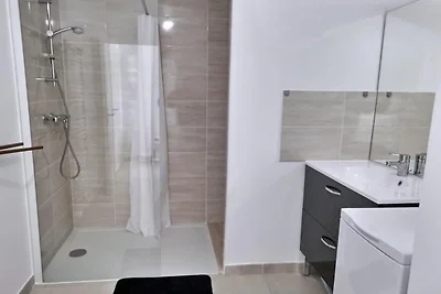 Modern appartement met 2 terrassen