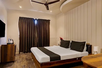 Collezione O Viman Nagar Downtown