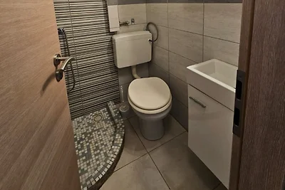 Apartments Robi & Kristina - Studio Apartment...