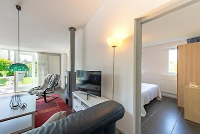 Moderne Villa am Ufer des Veere-Sees