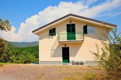 Geräumiges Ferienhaus in Sesta Godano mit...