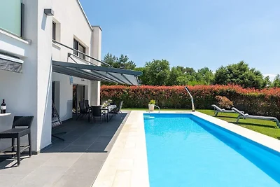 Villa in Višnjan met zwembad