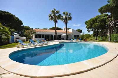Attraktive Villa in Vilamoura mit privater...