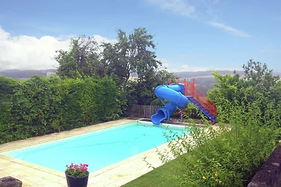 Schönes Ferienhaus mit privatem Pool