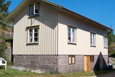 5 Personen Ferienhaus in KUNGSHAMN-By Traum