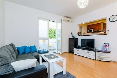 Apartment Antej - One Bedroom Apartment with ...