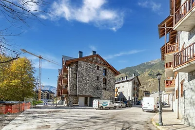 Steinhaus bei Benasque und See
