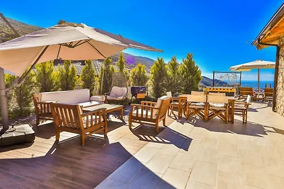 Finca in Kalkan mit Schwimmbecken