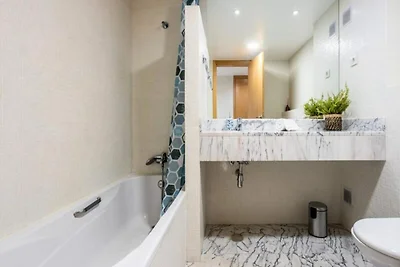 Wohnung in Lagos mit Seeblick-Balkon