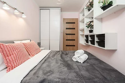 Haus mit 2 Schlafzimmern auf Krochmalna