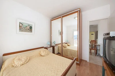 Apartment mit einem Schlafzimmer und Terrasse