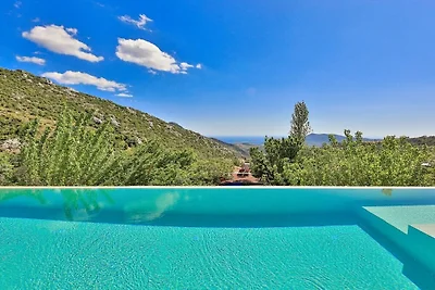 Villa a Kalkan con piscina