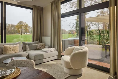 Luxuriöse Familienlodge mit Whirlpool