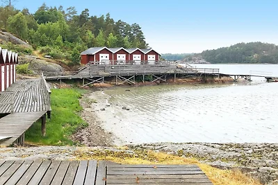 6 Personen Ferienhaus in UDDEVALLA-By Traum