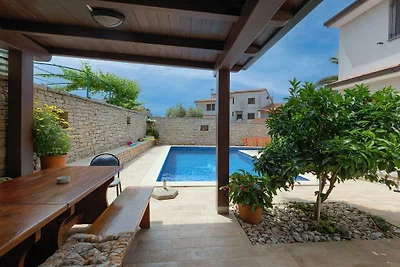Ferienwohnung in Pula mit Schwimmbecken