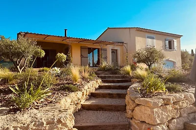 Villa panoramica con piscina