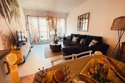 Wohnung in Grau du Roi am Strand