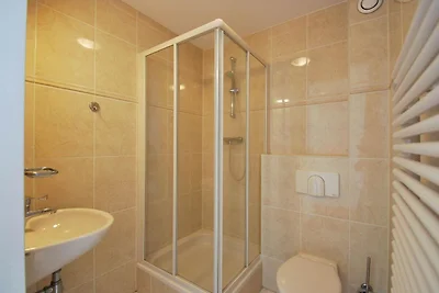 Apartment mit Seeblick und zwei Balkonen