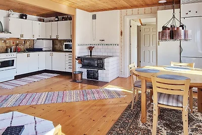 4 Personen Ferienhaus in LJUSDAL-By Traum