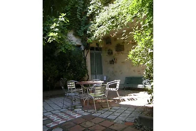 "Ancien Cafe" mit Innenhof