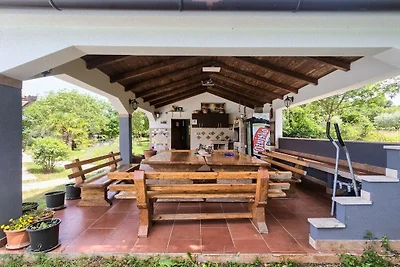Villa in Valtura mit Schwimmbecken