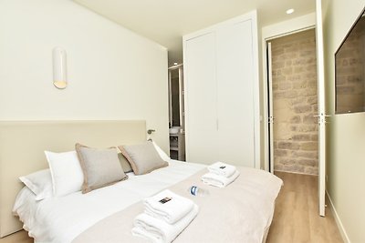 Appartement spacieux -3BR/8P- Moulin Rouge