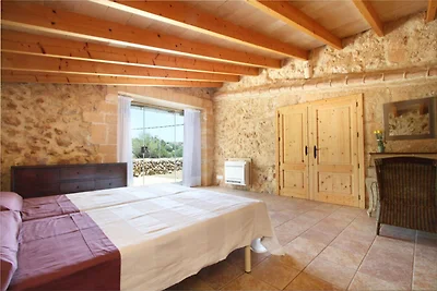 Huis in Mallorcaanse stijl met zwembad