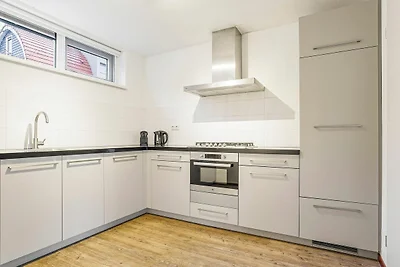Ferienhaus mit Sauna, direkt am Wasser...