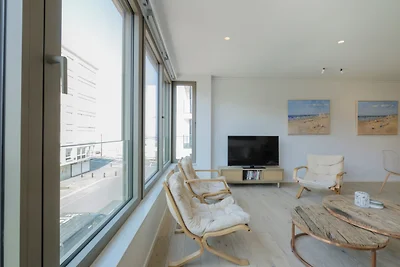 Elegant appartement met zijdelings zeezicht