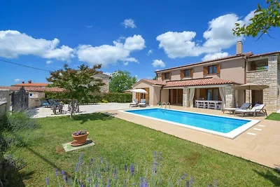 Villa in Tinjan met zwembad