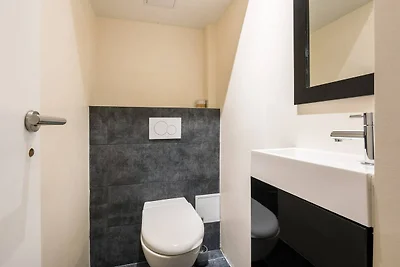 Gerהumiges Apartment mit 2 Zimmern