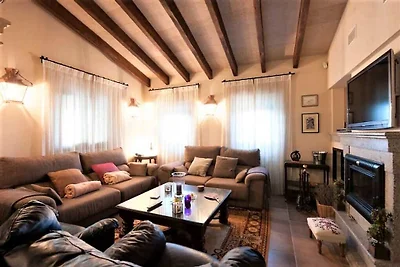 Luxuriöse Villa mit privatem Pool