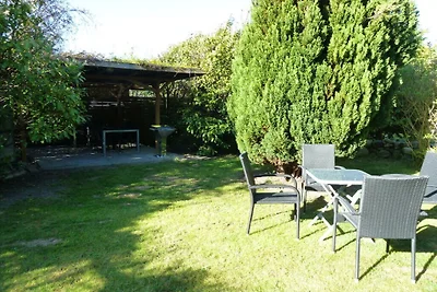 Ferienwohnung in Wiek mit Barbecue