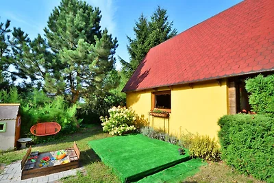Ferienhaus in der Nähe des Sees, Osieki