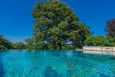 Ferienhaus in Žminj mit Schwimmbecken