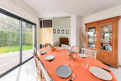 Apartment in St. Armel mit beheiztem Pool