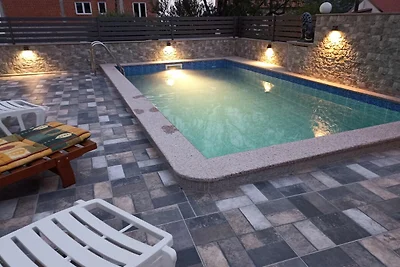 Heerlijk vakantiehuis met zwembad en terras