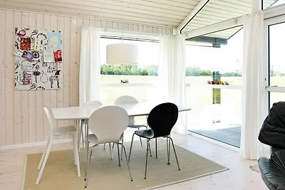 Helles Strandhaus Ruckzug -- By Traum...