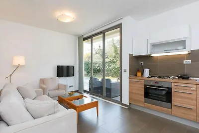 City Holiday Apartment - One Bedroom Apartmen...