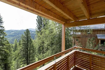 Chalet nelle Alpi vicino Sci e Foresta