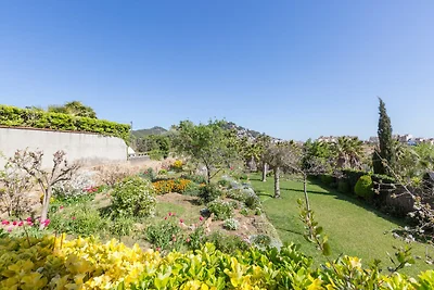 Luxuriöse Villa mit privatem Pool