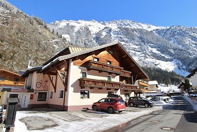 Espaciosa Casa Vacacional en Tirol cerca de P...