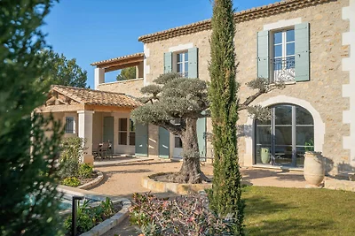 Komfortable Villa in Saint-Rémy-de-Provence