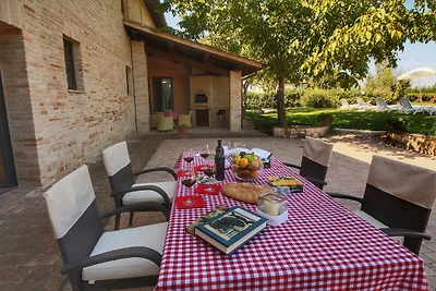 Villa pro Person mit Wald