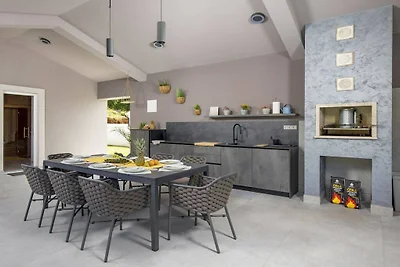 Villa in Labin met zwembad