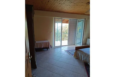 Abgeschiedenes Ferienhaus in Kalavrouza mit B...