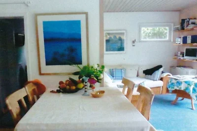 Blaues Haus am Meer