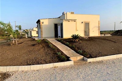 Angenehme Villa in Noto mit Veranda
