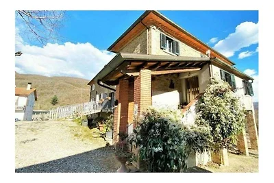 Ferienhaus in Volterrano mit Balkon