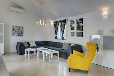 Komfortable Villa mit privatem Schwimmbad